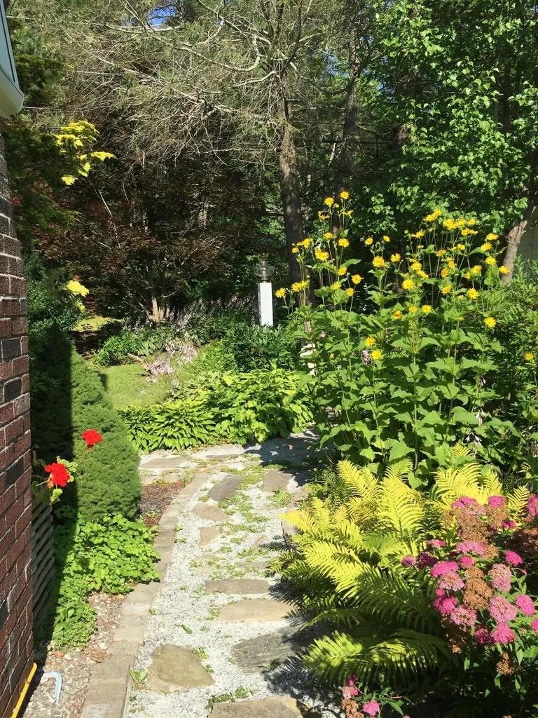 37 Churchill Street Wiscasset ME 04578