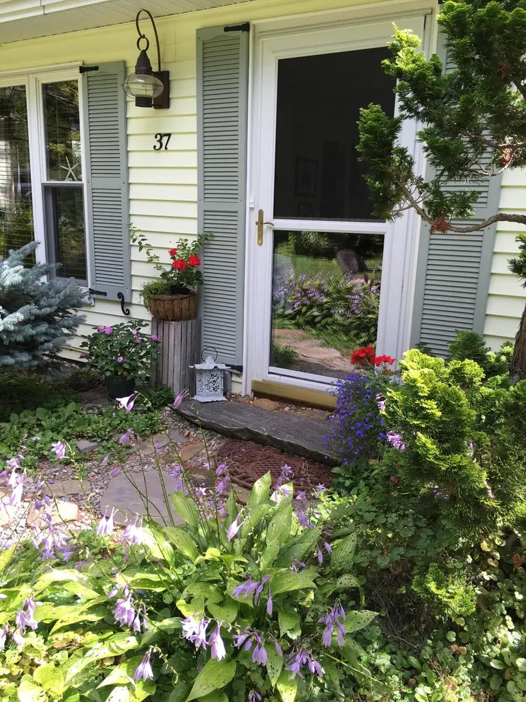 37 Churchill Street Wiscasset ME 04578