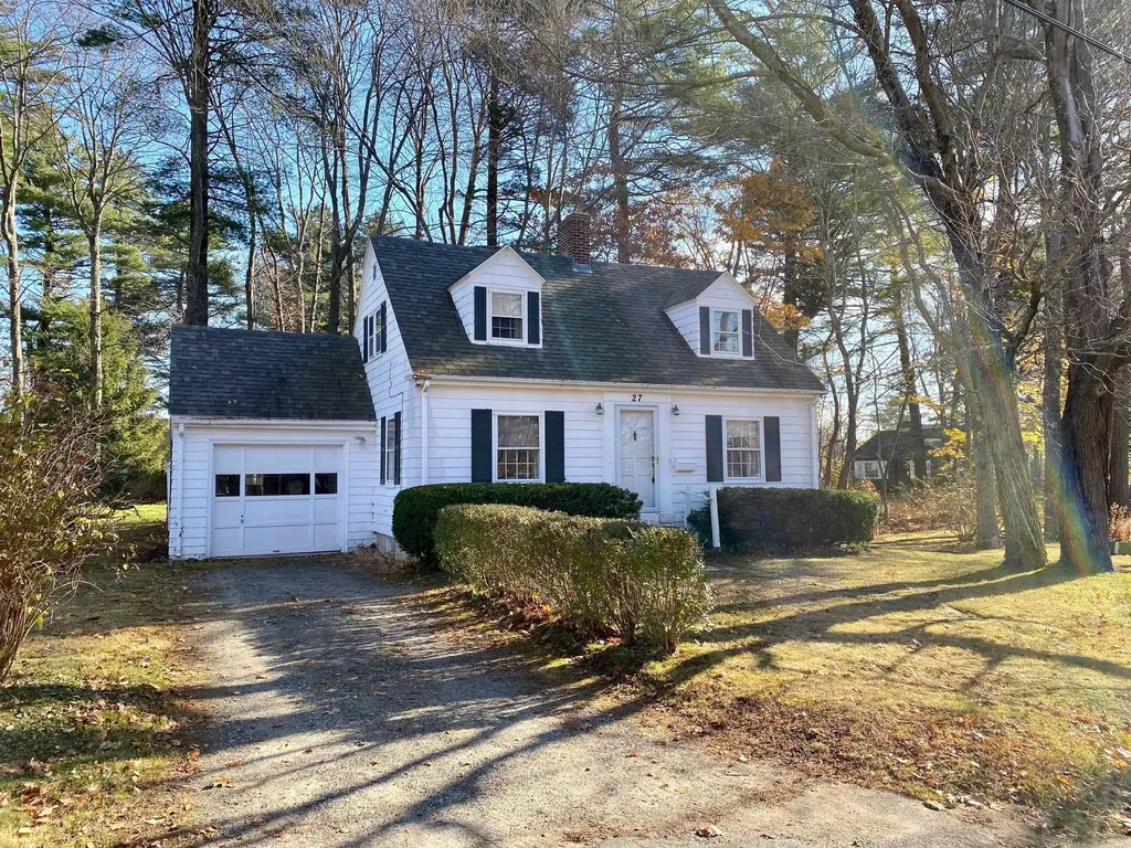 27 Byfield Road Portland ME 04103