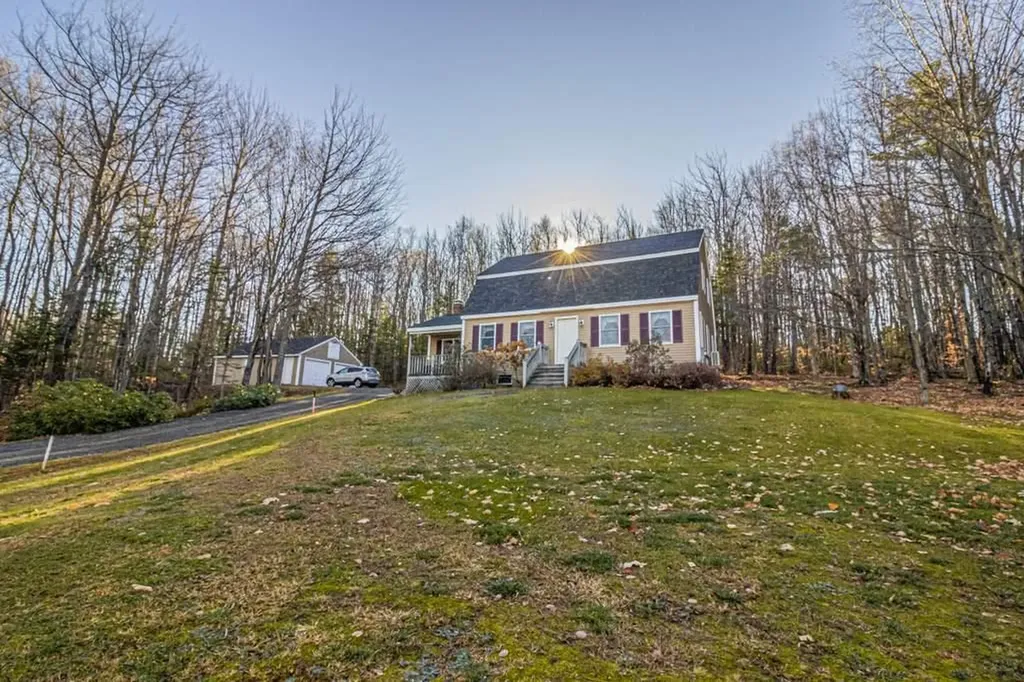 204 Seminole Drive Farmington ME 04938