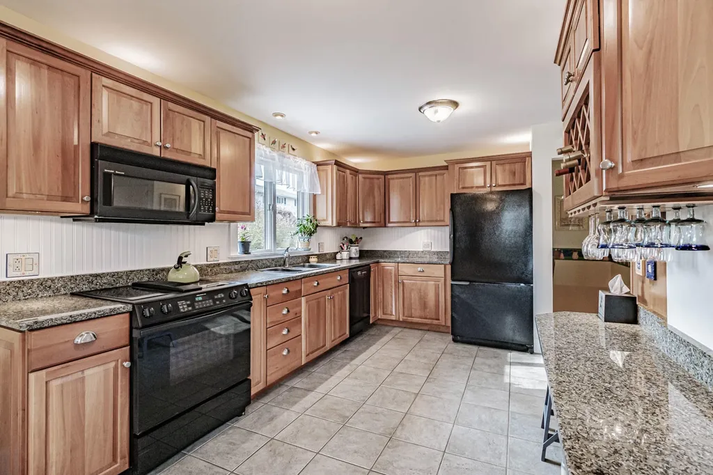 5 Orchard Street Rockland ME 04841