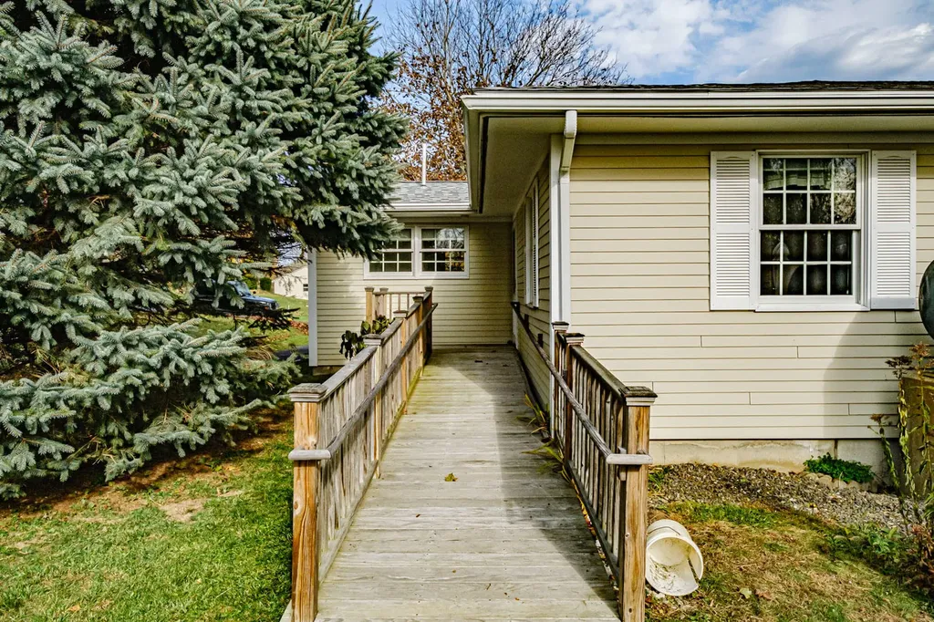 5 Orchard Street Rockland ME 04841