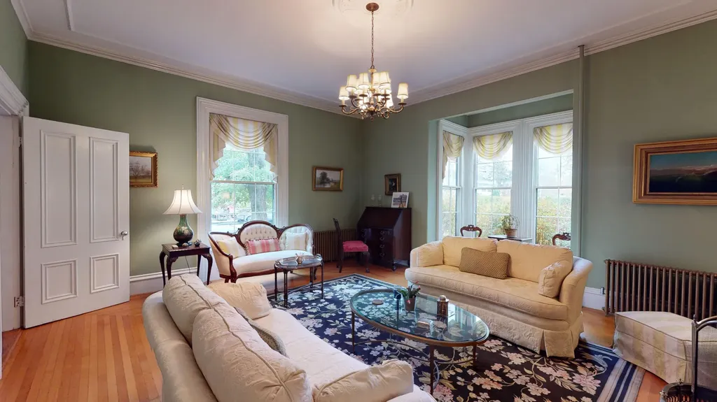 30 Summer Street Kennebunk ME 04043