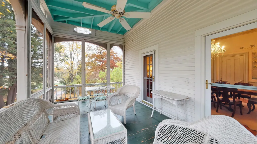 30 Summer Street Kennebunk ME 04043