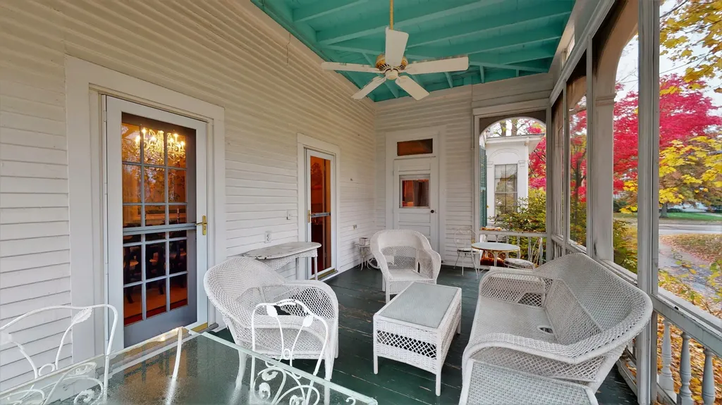 30 Summer Street Kennebunk ME 04043