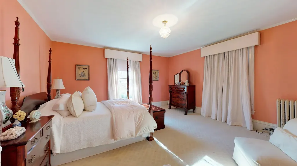 30 Summer Street Kennebunk ME 04043