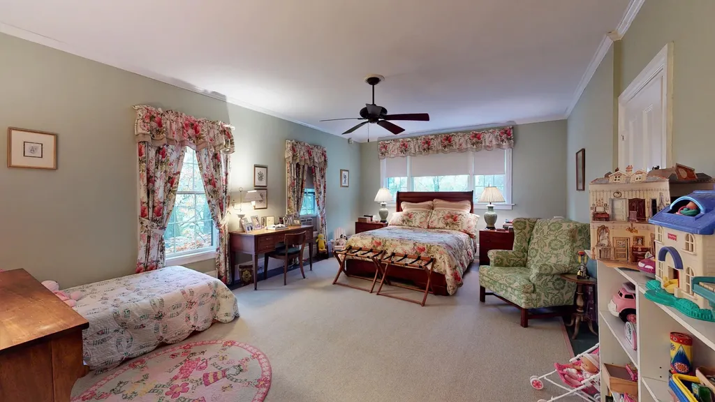 30 Summer Street Kennebunk ME 04043