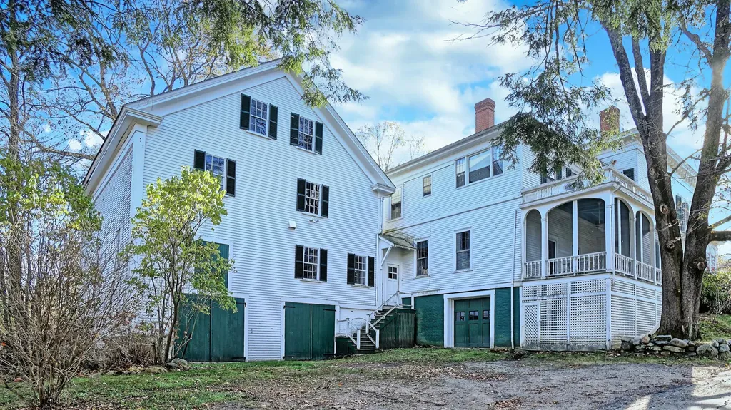 30 Summer Street Kennebunk ME 04043