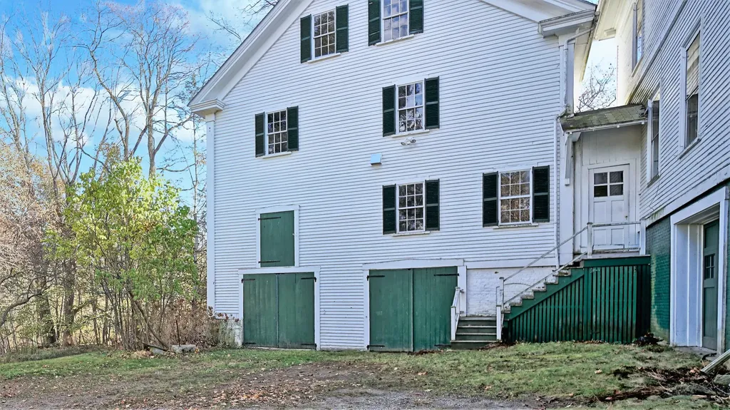 30 Summer Street Kennebunk ME 04043