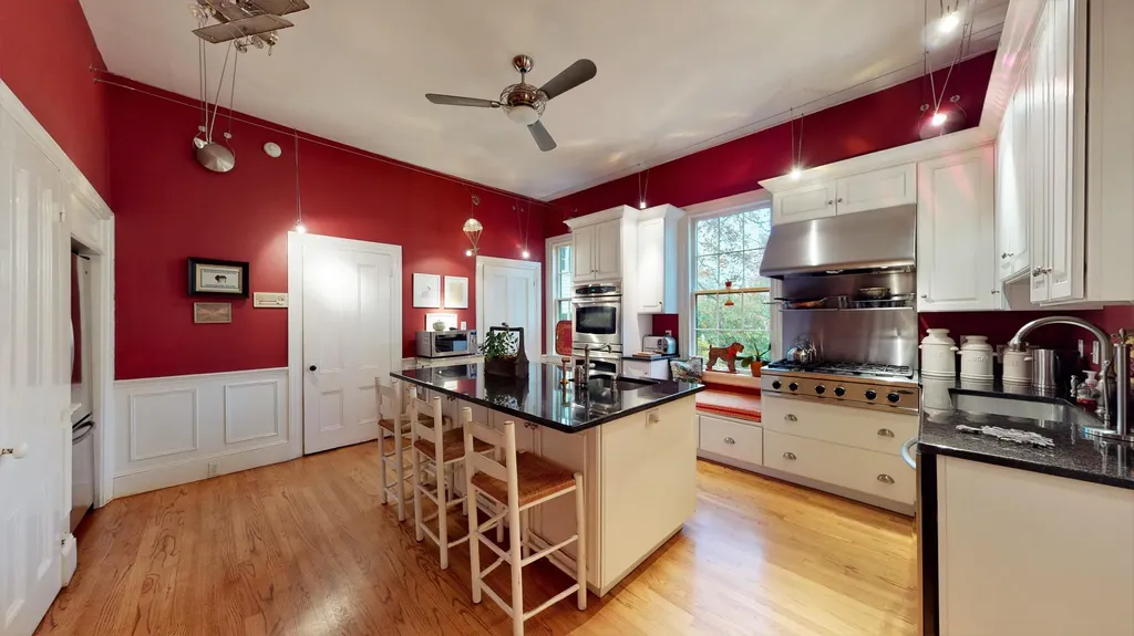 30 Summer Street Kennebunk ME 04043