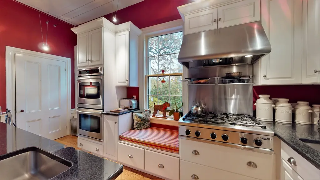 30 Summer Street Kennebunk ME 04043