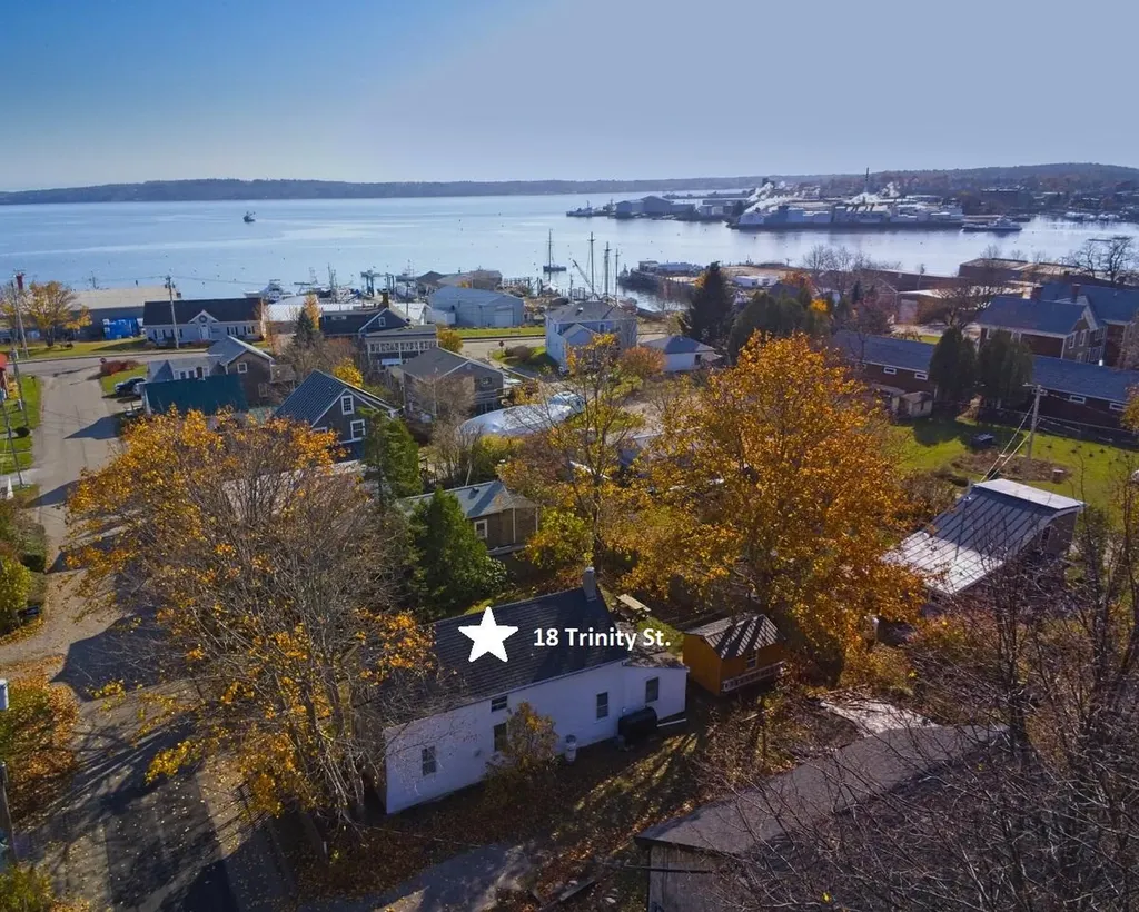 18 Trinity Street Rockland ME 04841