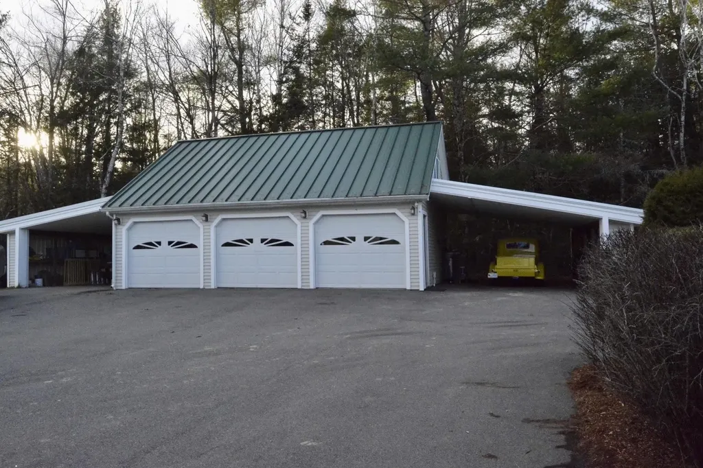 486 Hampden Road Carmel ME 04419