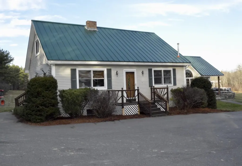 486 Hampden Road Carmel ME 04419