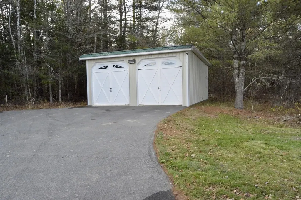 486 Hampden Road Carmel ME 04419