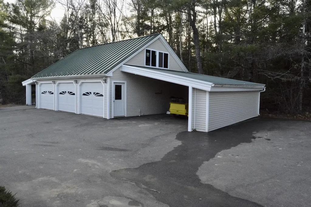 486 Hampden Road Carmel ME 04419