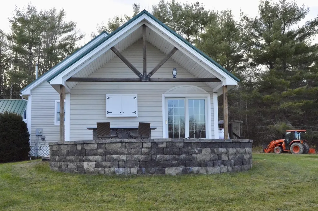 486 Hampden Road Carmel ME 04419