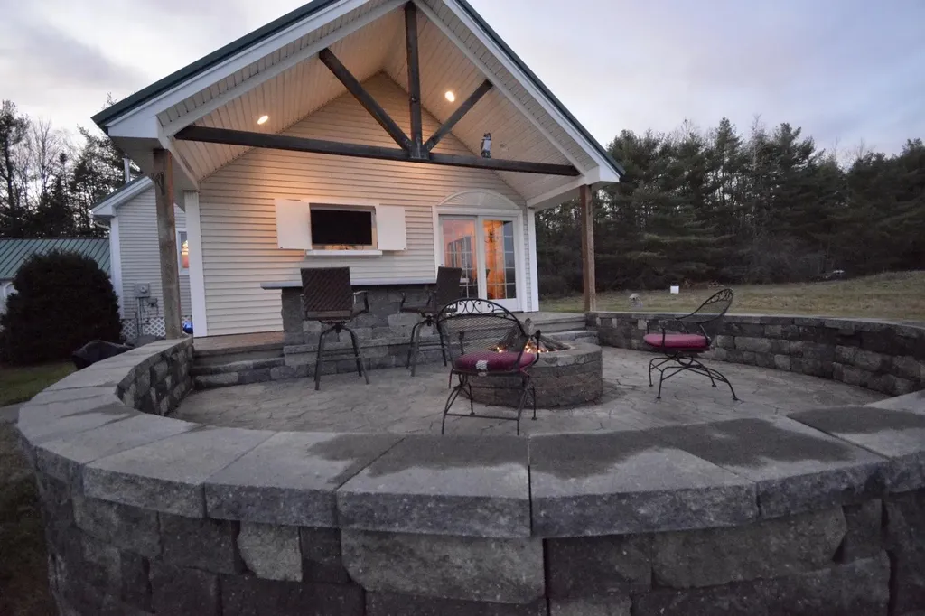 486 Hampden Road Carmel ME 04419