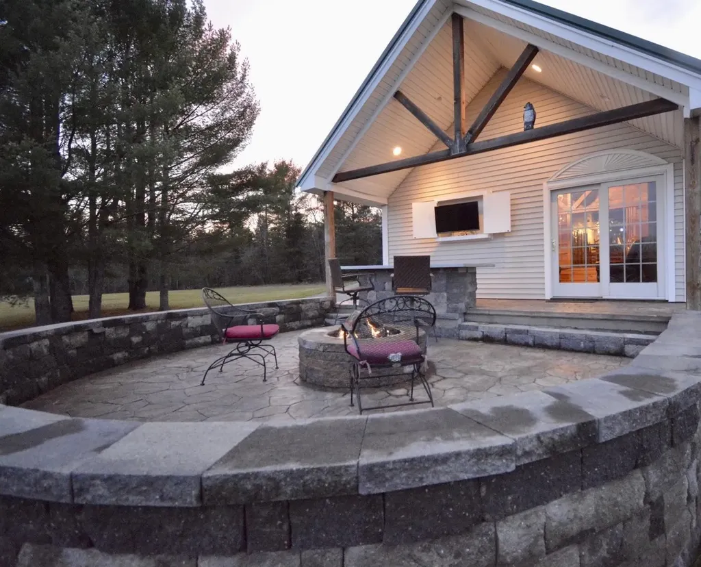 486 Hampden Road Carmel ME 04419