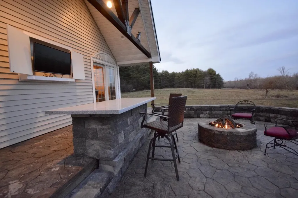 486 Hampden Road Carmel ME 04419