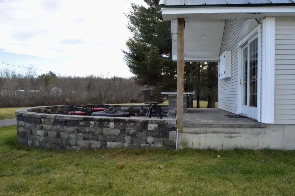 486 Hampden Road Carmel ME 04419
