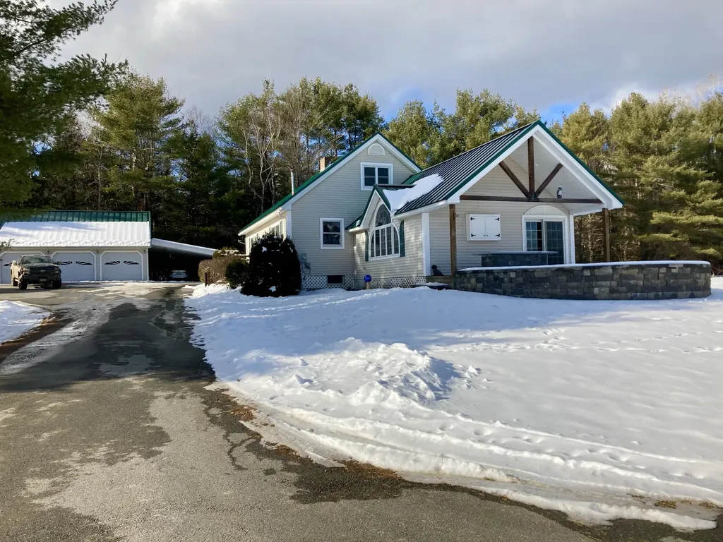 486 Hampden Road Carmel ME 04419