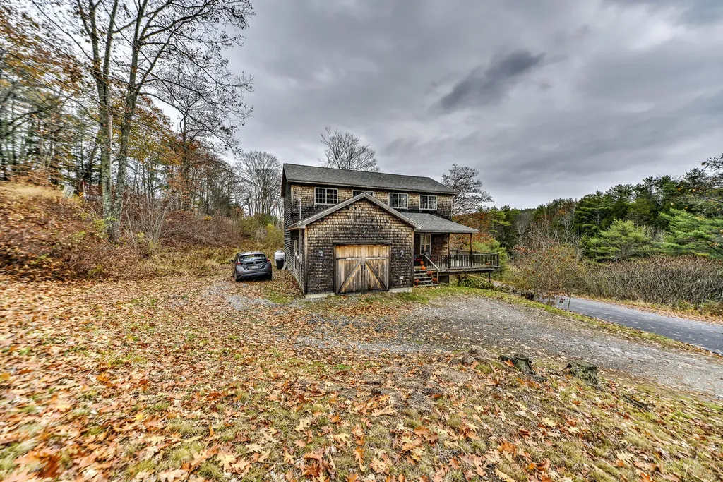 8 Clarks Point Road Wiscasset ME 04578