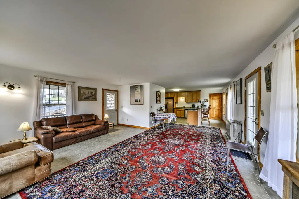 8 Clarks Point Road Wiscasset ME 04578
