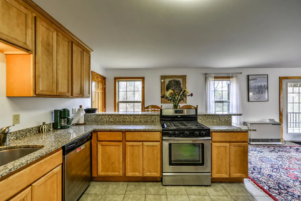 8 Clarks Point Road Wiscasset ME 04578