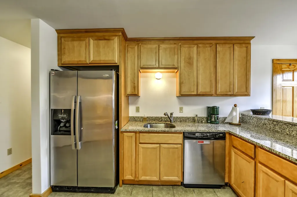 8 Clarks Point Road Wiscasset ME 04578