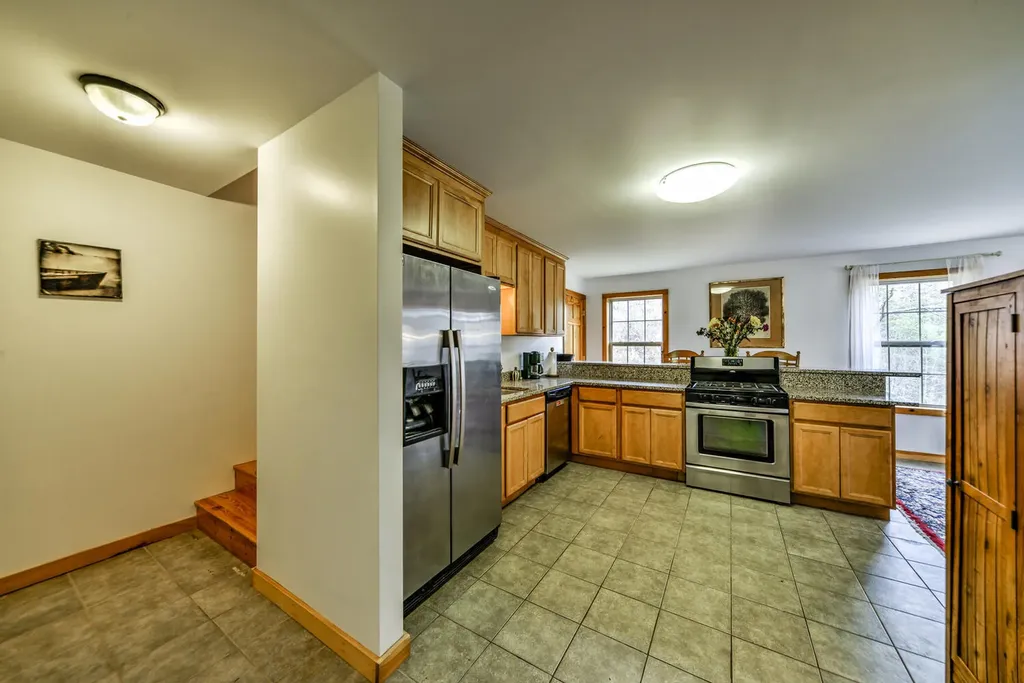 8 Clarks Point Road Wiscasset ME 04578