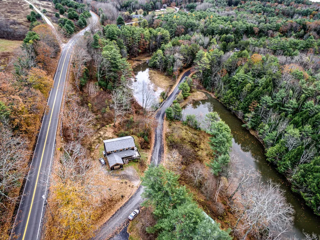 8 Clarks Point Road Wiscasset ME 04578