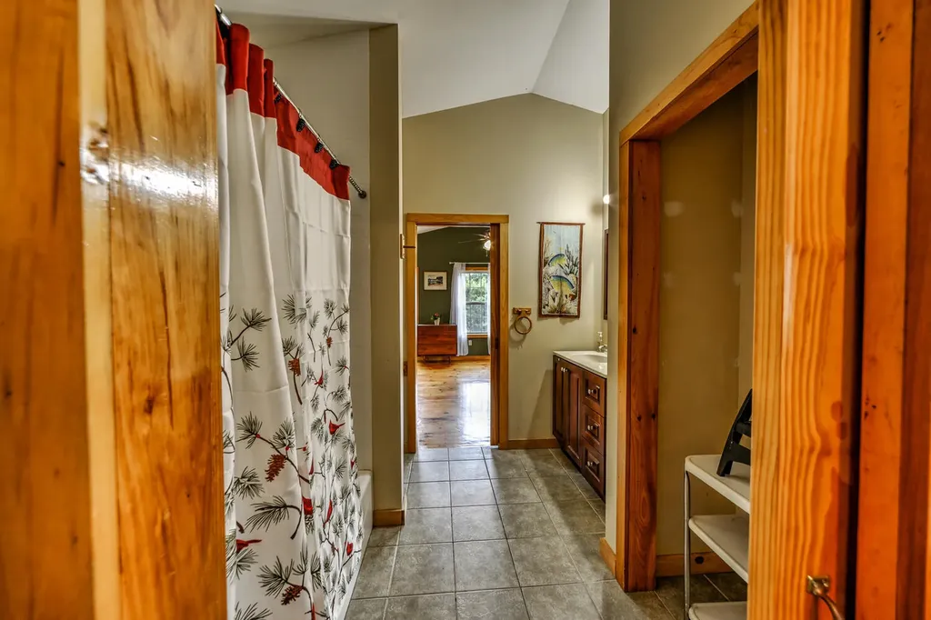 8 Clarks Point Road Wiscasset ME 04578