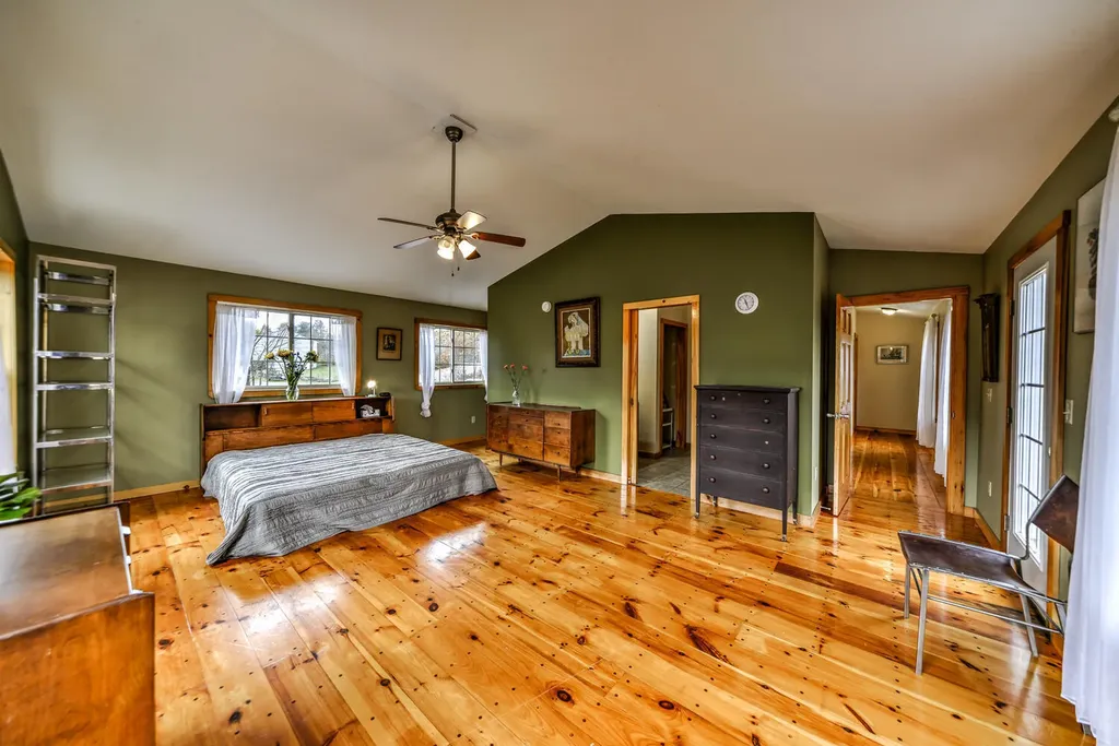 8 Clarks Point Road Wiscasset ME 04578