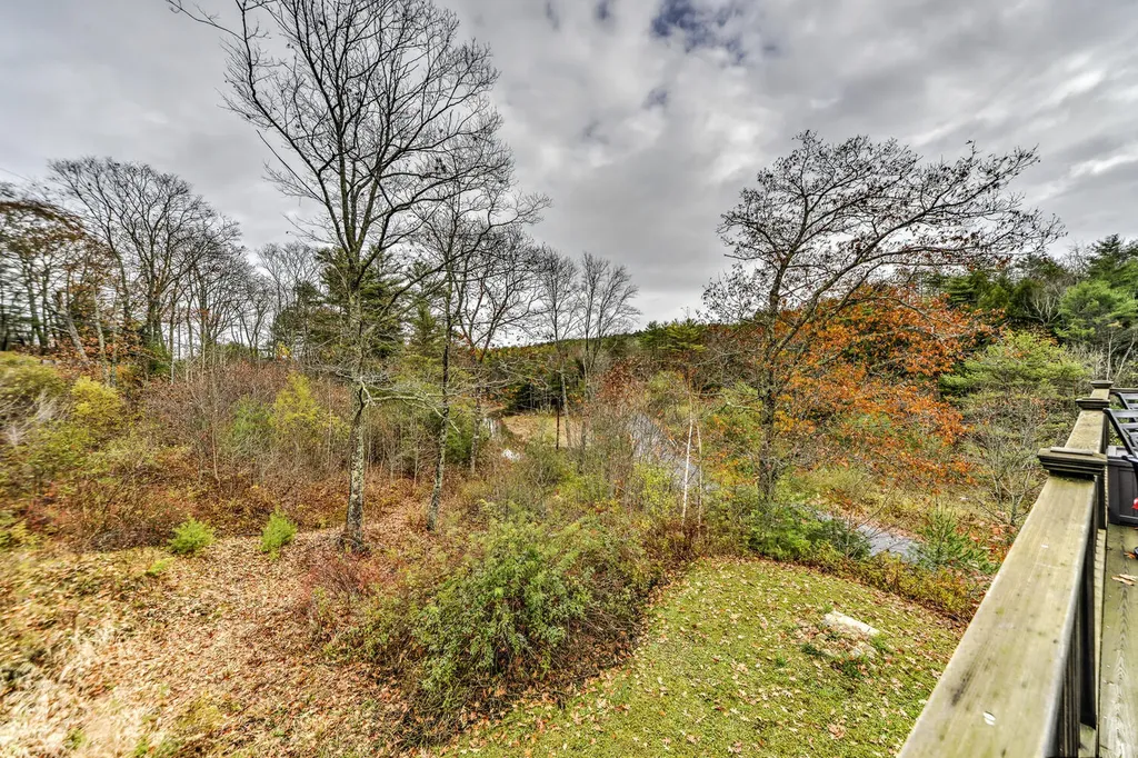 8 Clarks Point Road Wiscasset ME 04578