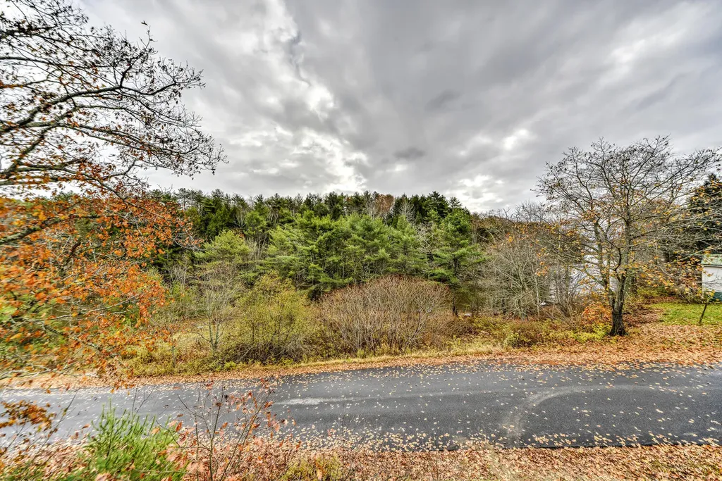 8 Clarks Point Road Wiscasset ME 04578