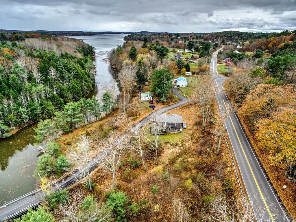 8 Clarks Point Road Wiscasset ME 04578
