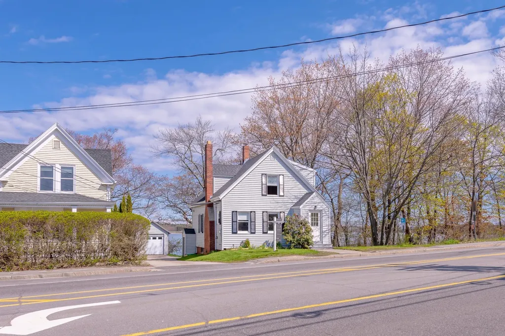 282 Veranda Street Portland ME 04103
