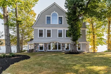 27 Blackstone Club Road Brunswick ME 04011