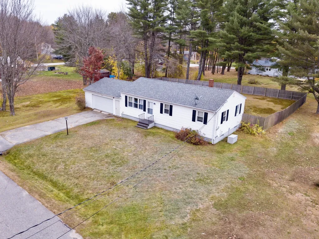 14 Rosewood Road Auburn ME 04210