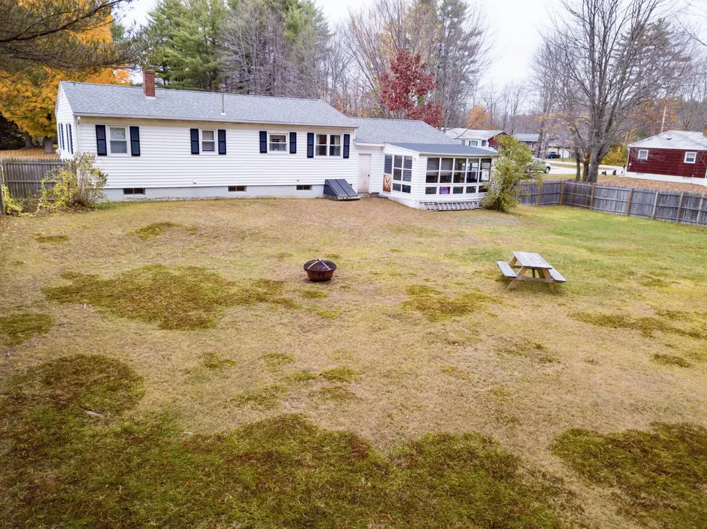 14 Rosewood Road Auburn ME 04210