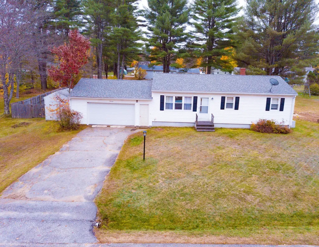 14 Rosewood Road Auburn ME 04210
