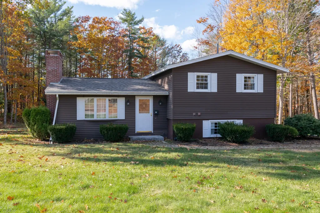 26 Oak Grove Avenue Bath ME 04530
