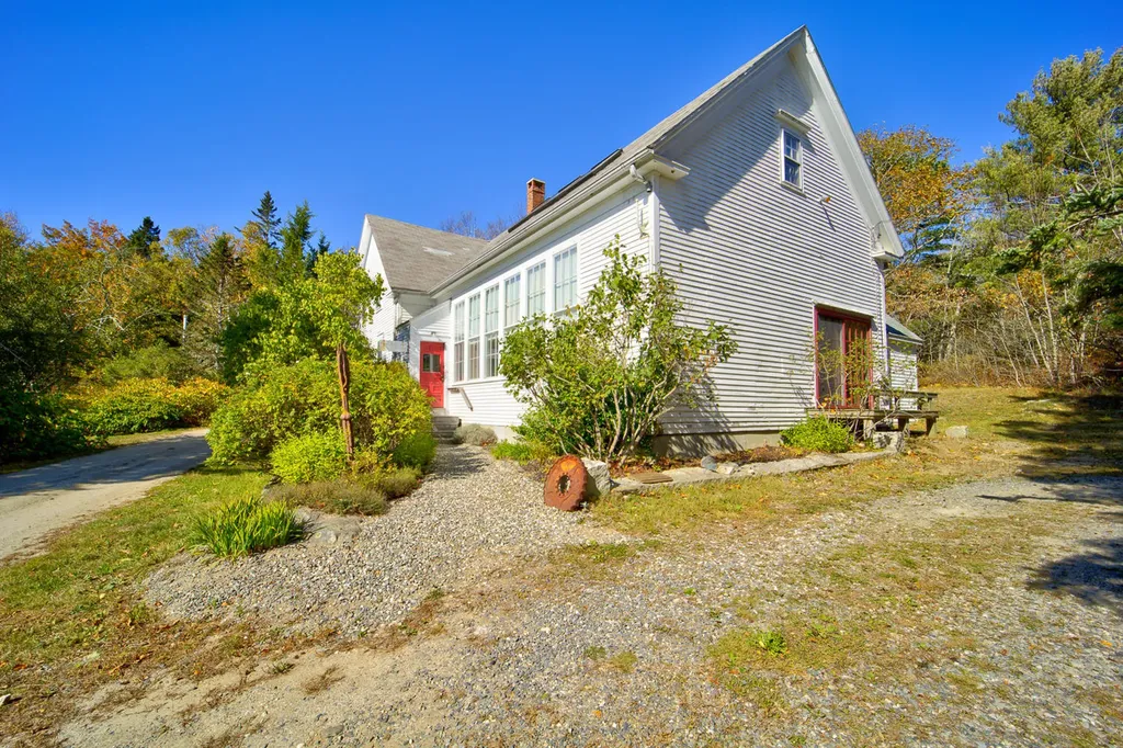 5 Black Bear Road Brooksville ME 04617