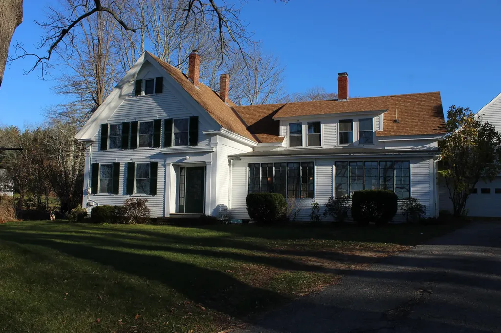 94 Cross Point Road Edgecomb ME 04556