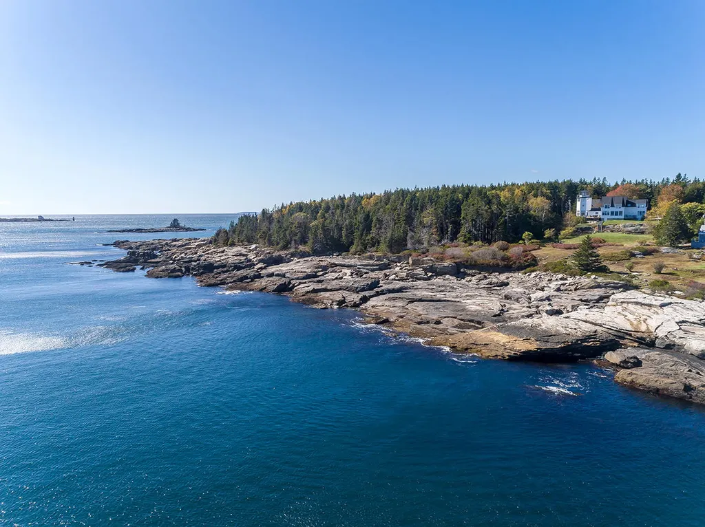53 Cunner Rock Road Boothbay ME 04544