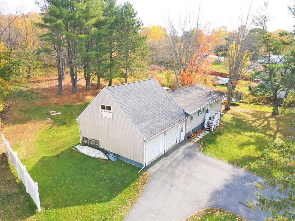 15 Tardiff Lane Brewer ME 04412