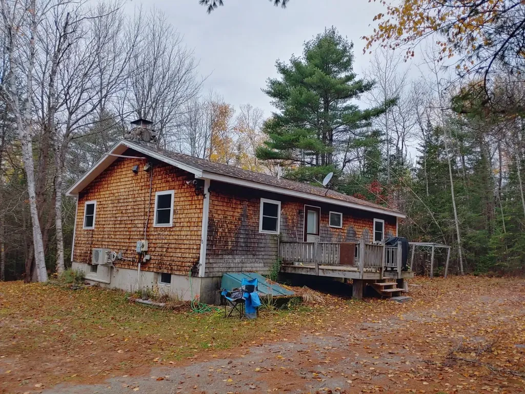 16 Aloha Drive Greenbush ME 04418