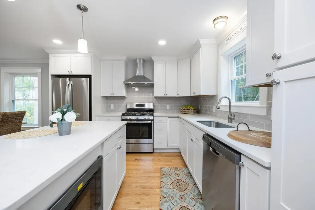 27 Webhannet Place Kennebunk ME 04043