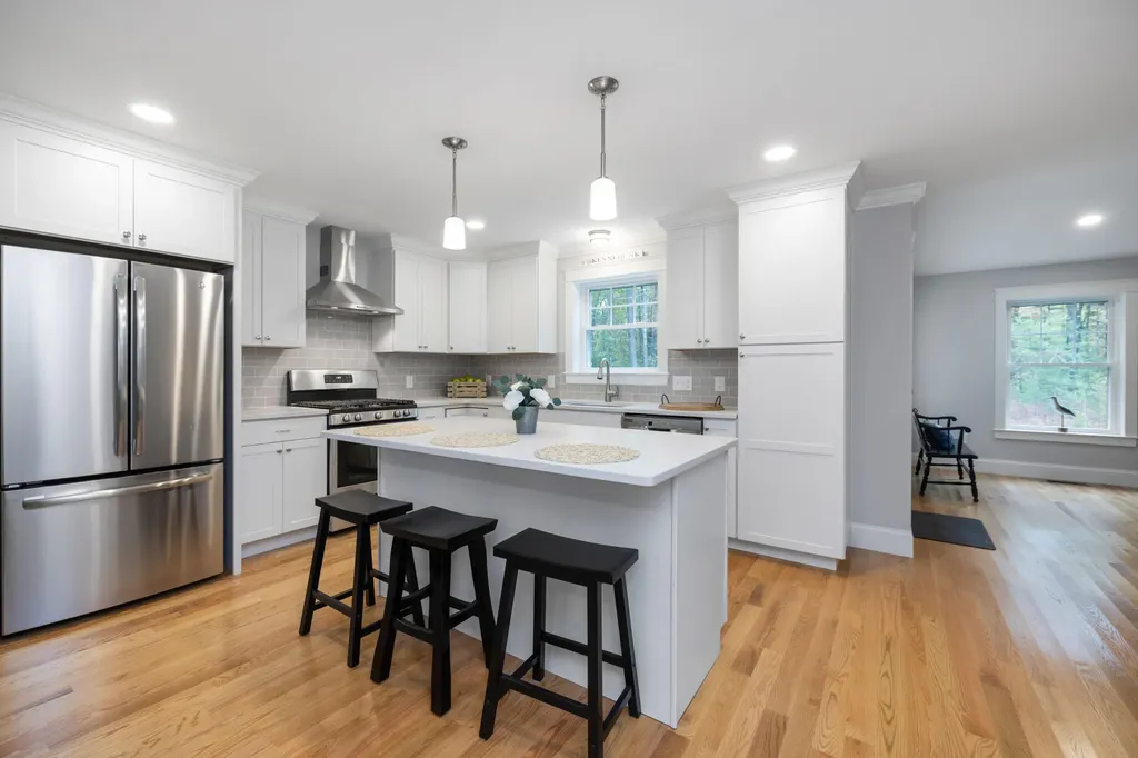 27 Webhannet Place Kennebunk ME 04043